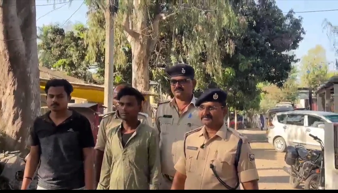 सहरसा मे सरकारी शिक्षक के हत्याकांड मामले मे पुलिस ने दो सुपारी किलर को किया गिरफ्तार