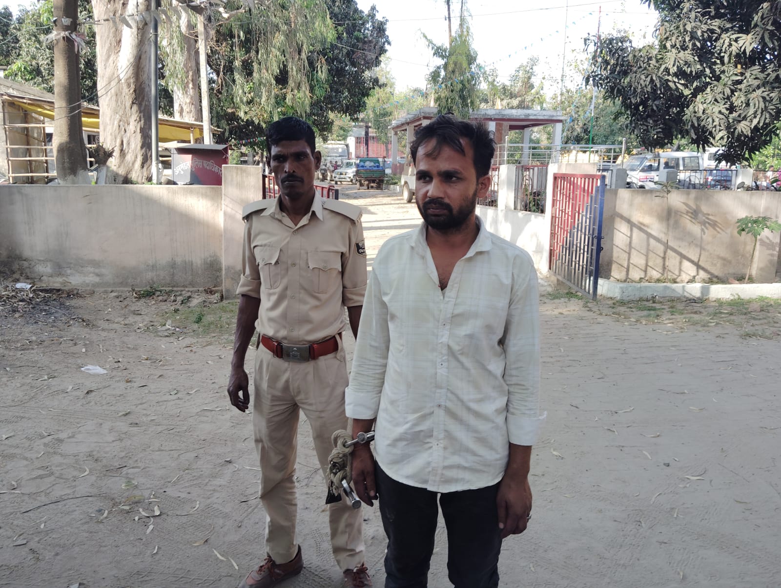 सहरसा जिले की पुलिस में पच्चीस हजार का कुख्यात इनामी अपराधी को किया गिरफ्तार