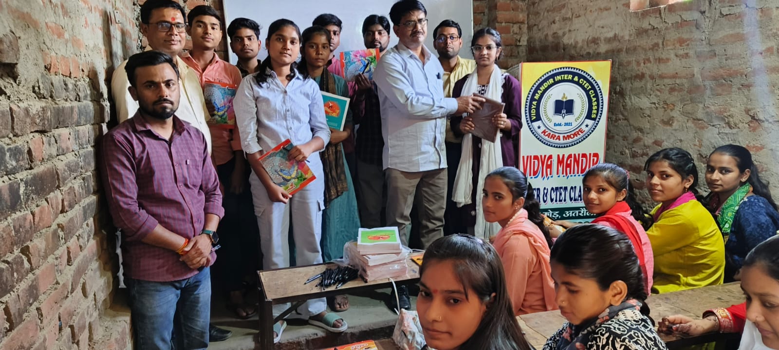 सफल विद्यार्थियों को किया गया सम्मानित